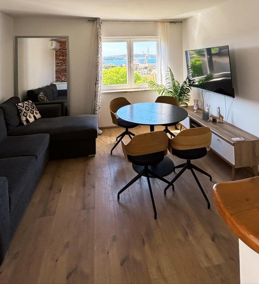 Ana Apartman Póla Kültér fotó