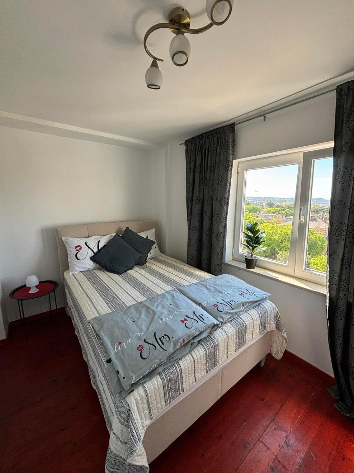 Ana Apartman Póla Kültér fotó